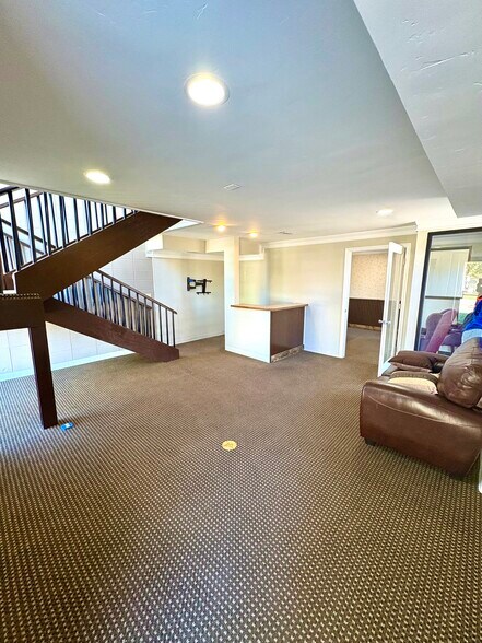 More Photos Of 206-210 12th Ave Rd, Nampa Medical For Lease