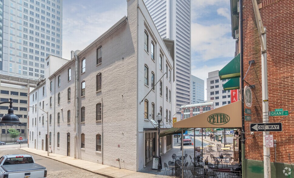 More Photos Of 111 Water St, Baltimore Office For Lease