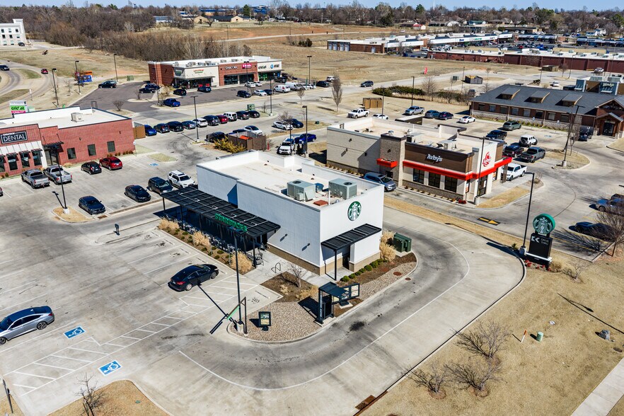 More Photos Of 14307 NE 23rd St, Choctaw Restaurant For Sale