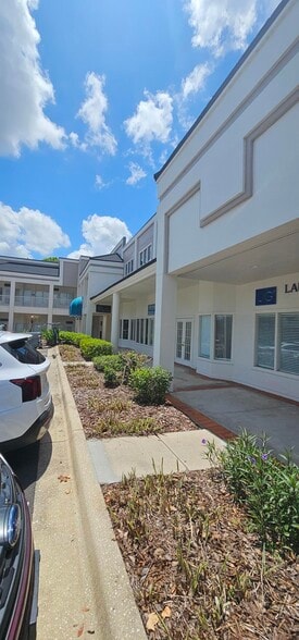 More Photos Of 218-384 Wilshire Blvd, Casselberry Office For Lease