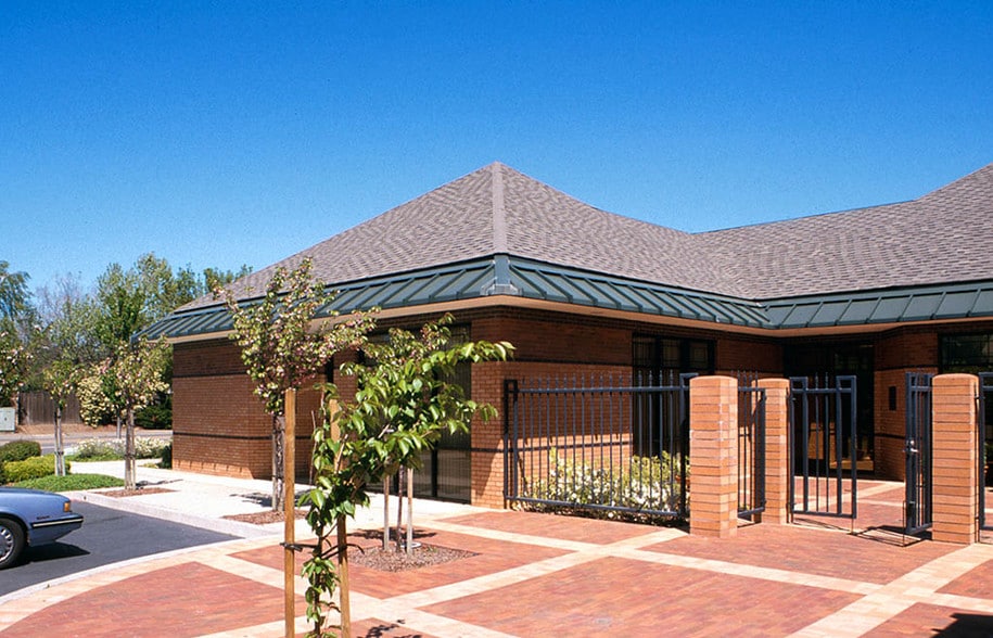 More Photos Of 2801 Waterman Blvd, Fairfield Medical For Sale