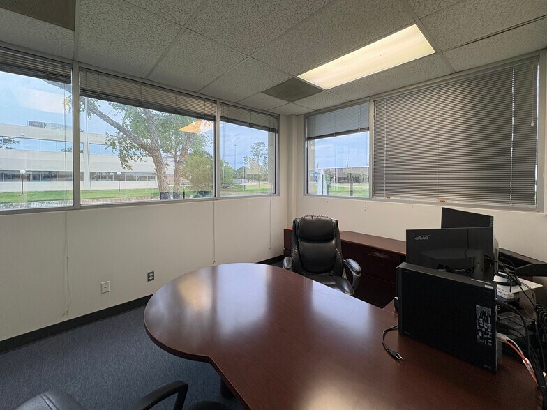 More Photos Of , Tomball Office For Sale