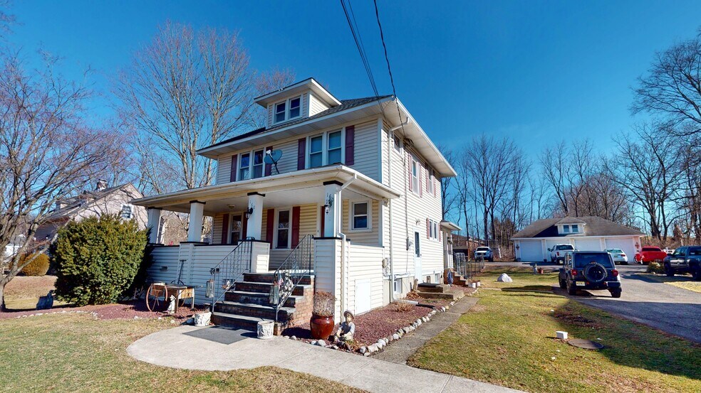 More Photos Of 160 Compton Road, Wantage Office Residential For Sale