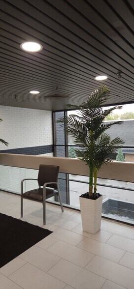 More Photos Of 26206 W 12 Mile Rd, Southfield Medical For Lease