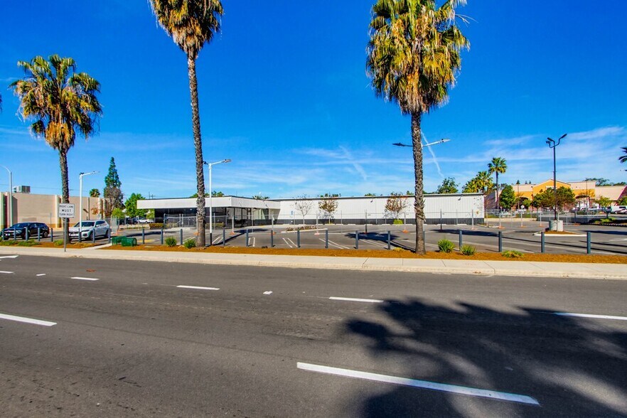 More Photos Of 760-762 W Mission Ave, Escondido Auto Repair For Lease