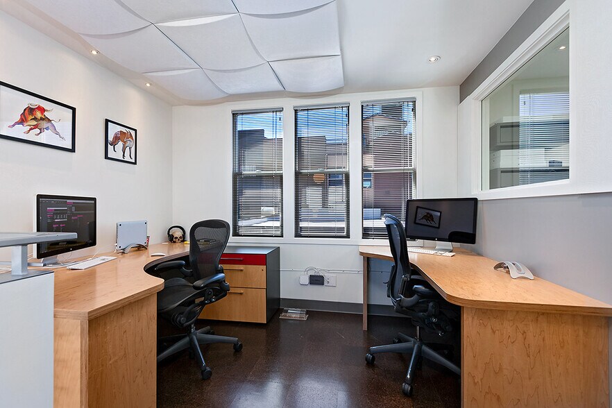 More Photos Of 2214 Queen Anne Ave, Seattle Loft Creative Space For Sale