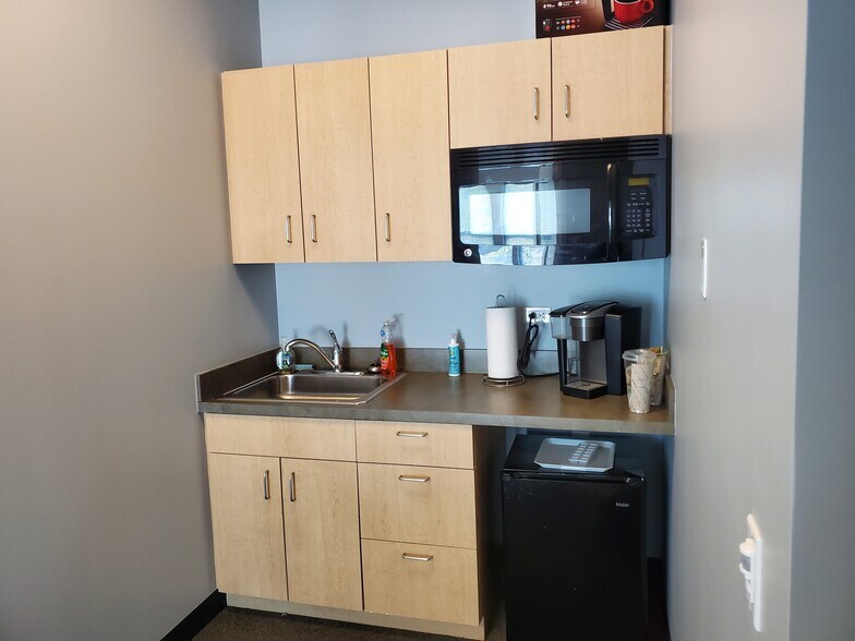 More Photos Of 11607 Nokesville Rd, Bristow Self Storage For Lease