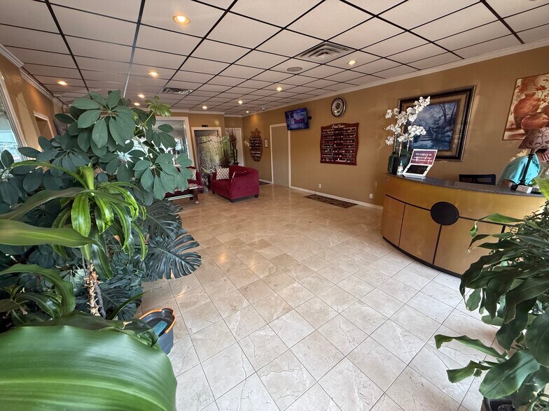 More Photos Of 1816 E Southeast Loop 323, Tyler General Retail For Sale