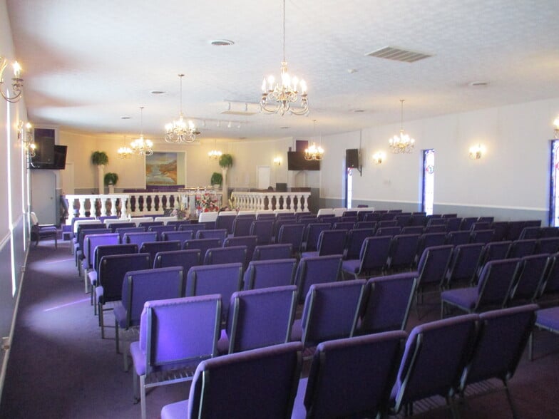More Photos Of 1344 N 9th St, Griffin Religious Facility For Sale