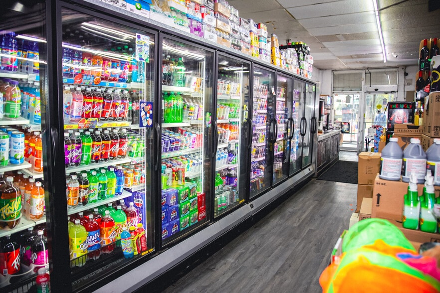 More Photos Of 9875 S Dixie Hwy, Erie Supermarket For Sale