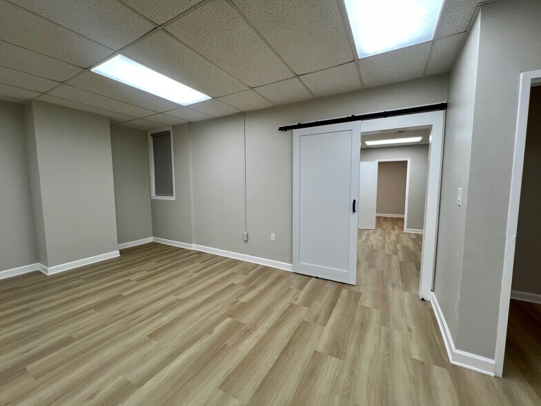 More Photos Of 8-10 Crain Hwy N, Glen Burnie Storefront Retail Office For Sale