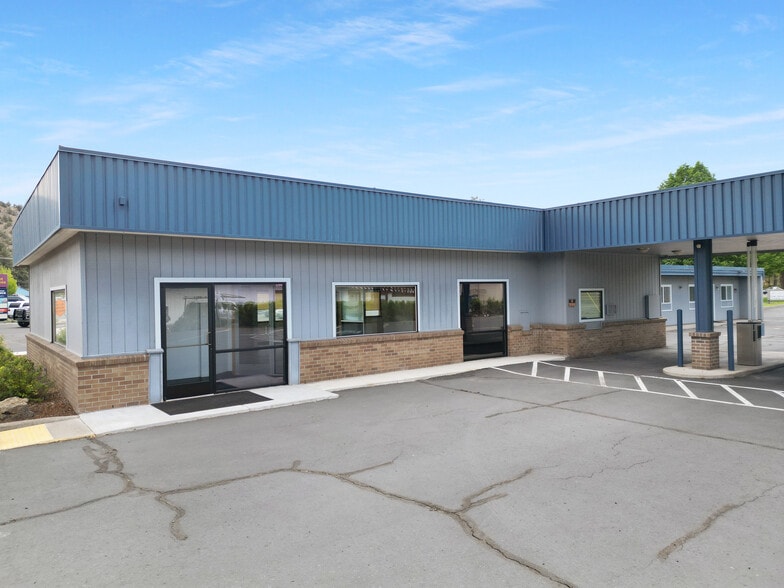 More Photos Of 671 NE Greenwood Ave, Bend Office For Lease