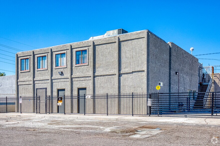 Primary Photo Of 910 E Sahara Ave, Las Vegas Loft Creative Space For Lease