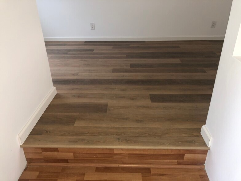 More Photos Of 6555-6557 Shattuck Ave, Oakland Office Residential For Lease