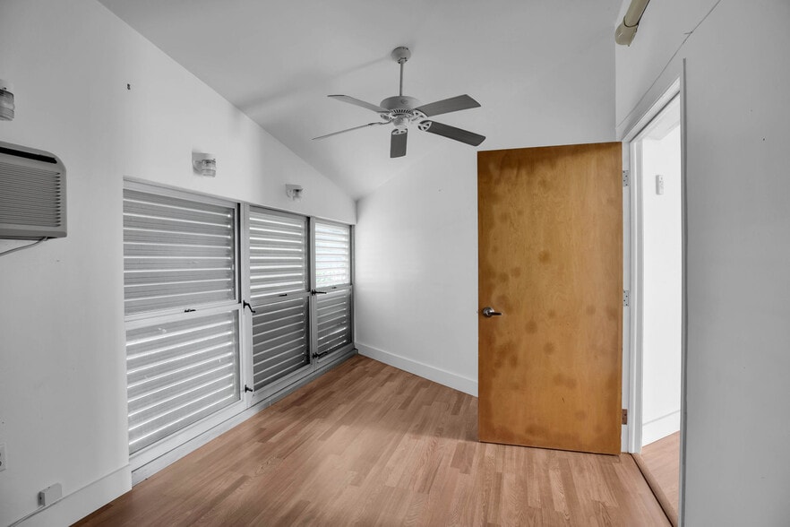 More Photos Of 92295 Old Hwy, Tavernier Schools For Sale