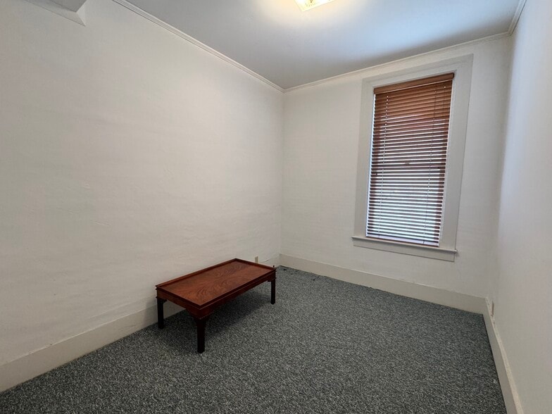 More Photos Of 121 S Center St, Clinton Office For Sale