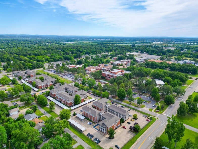 More Photos Of 801 N 49th St, Fort Smith Dormitory For Sale