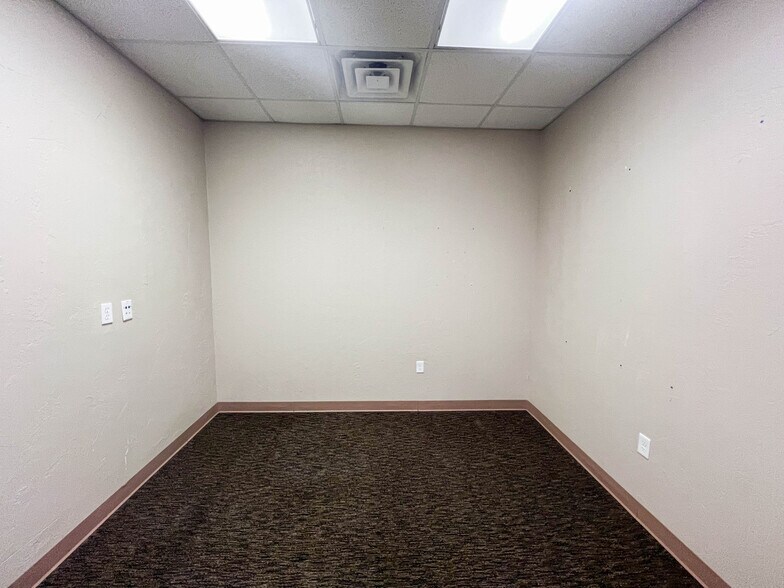 More Photos Of 2820 Global Pky, Midwest City Industrial For Sale