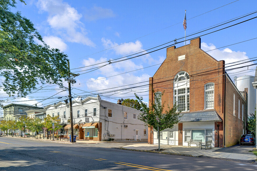 Primary Photo Of 24 N Main St, Pennington Loft Creative Space For Lease