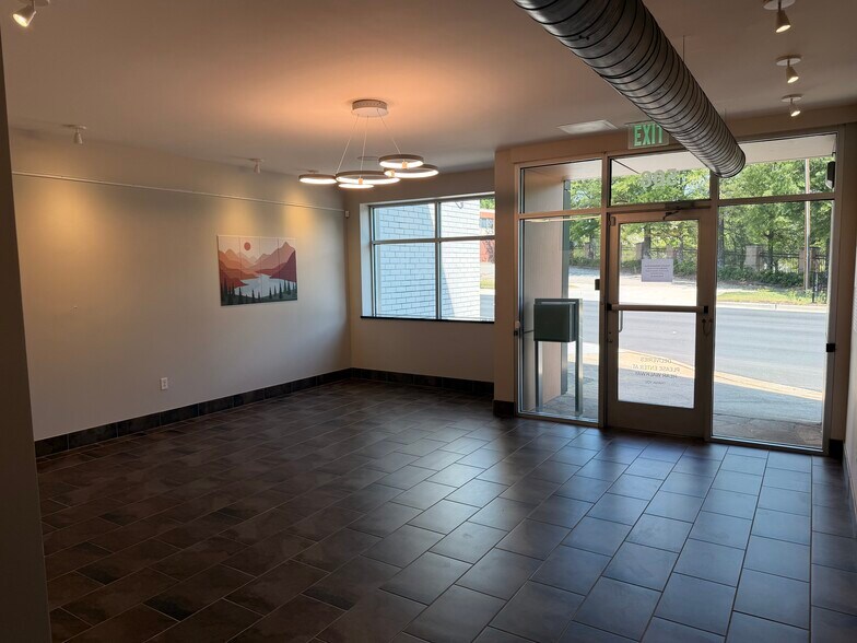 More Photos Of 508 E North St, Greenville Office For Lease