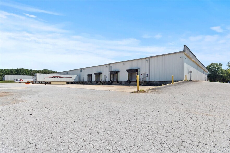 More Photos Of 9324 Madison Blvd, Madison Distribution For Lease