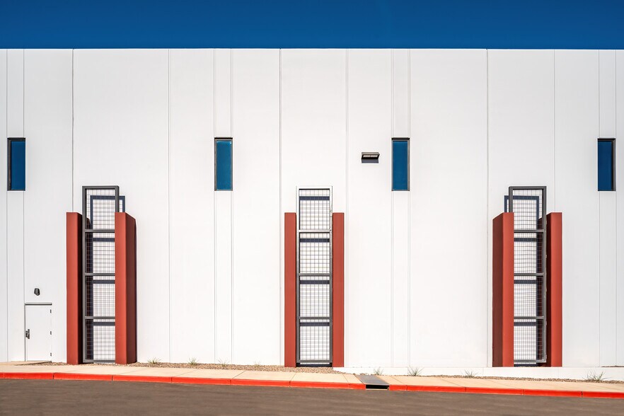 More Photos Of 9520 E Elliot Rd, Mesa Warehouse For Lease
