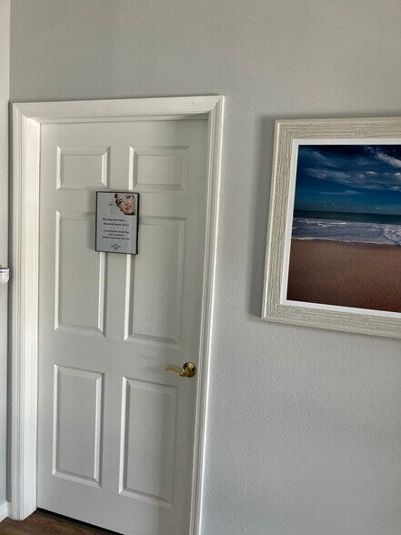 More Photos Of 2527 Windguard Cir, Wesley Chapel Office For Lease