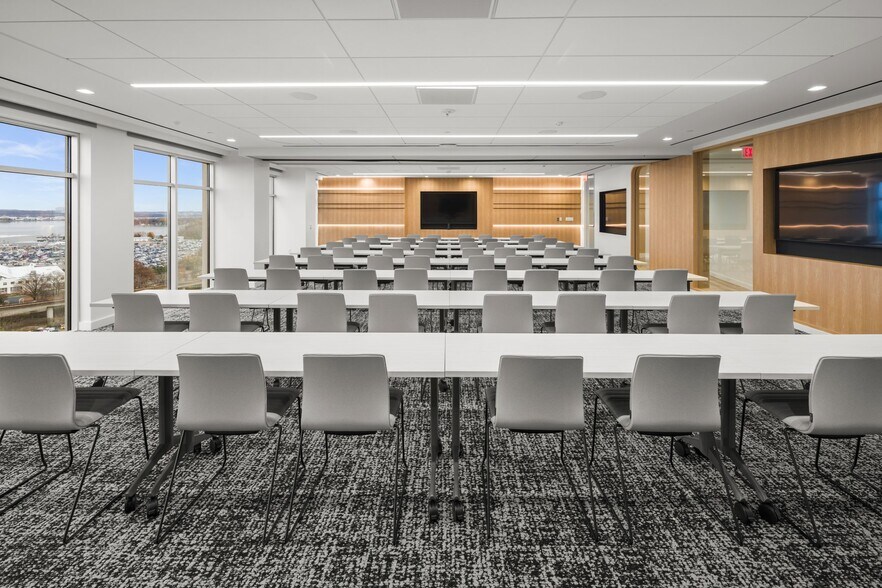 More Photos Of 2777 Crystal Dr, Arlington Unknown For Sale