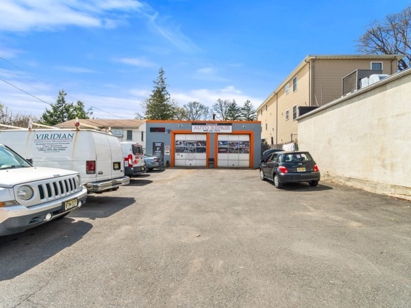 More Photos Of 305 S Michigan Ave, Kenilworth Industrial For Sale