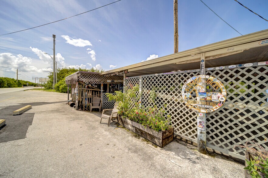 More Photos Of 58000 Card Sound Rd, Key Largo Restaurant For Sale