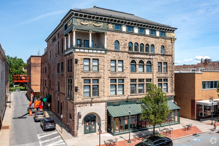 More Photos Of 221 Glen St, Glens Falls Apartments For Lease