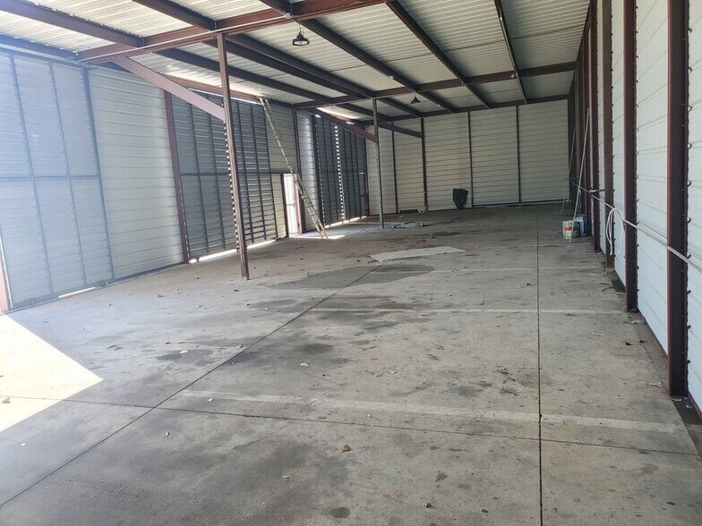 More Photos Of 4001 S Buckner Blvd, Dallas Service For Sale