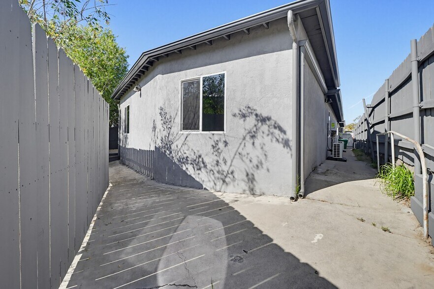 More Photos Of 2985 54th St, San Diego Specialty For Sale