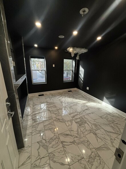 More Photos Of 1015 U St NW, Washington Storefront For Lease