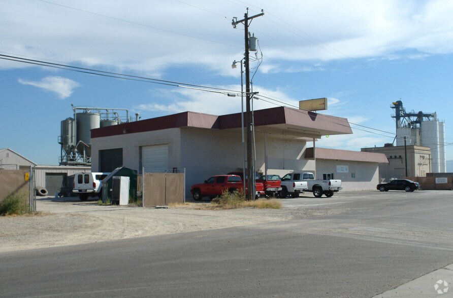 Primary Photo Of 502-508 E Bower St, Meridian Warehouse For Lease