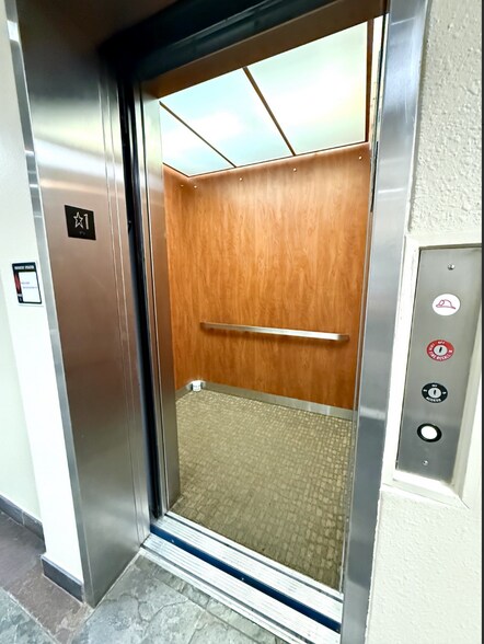 More Photos Of 8321 Sangre de Cristo Rd, Littleton Office For Lease