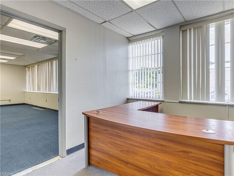 More Photos Of 680 E Market St, Akron Loft Creative Space For Lease