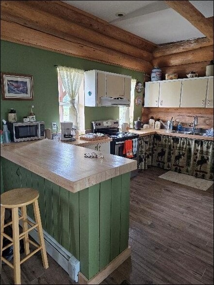 More Photos Of 1080 Stack Valley Rd, Cariboo Hotel For Sale