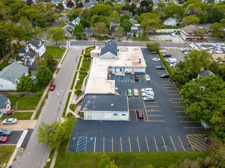 More Photos Of 111 Carleton Ave, Islip Terrace Medical For Lease