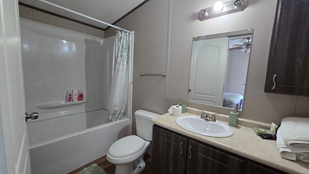 More Photos Of 44 Crawford Dr, Lake Placid Manufactured Housing Mobile Home Park For Sale