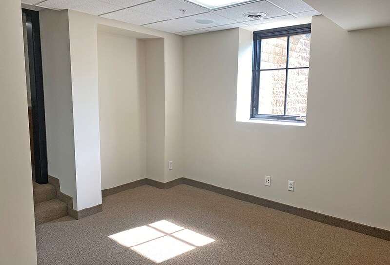 More Photos Of 1700 Niagara Ln, Plymouth Office Residential For Lease