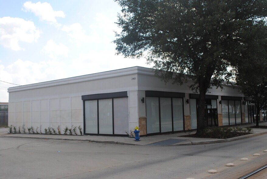 More Photos Of 2401 Main St, Houston Storefront Retail Office For Lease