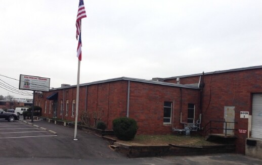 More Photos Of 5706 New Peachtree Rd, Chamblee Light Manufacturing For Sale