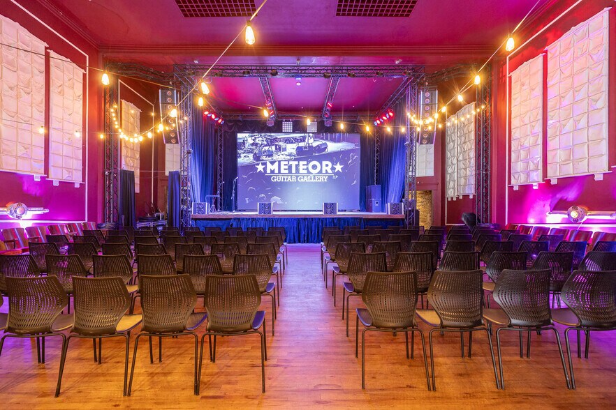 More Photos Of 128 W Central Ave, Bentonville Freestanding For Sale