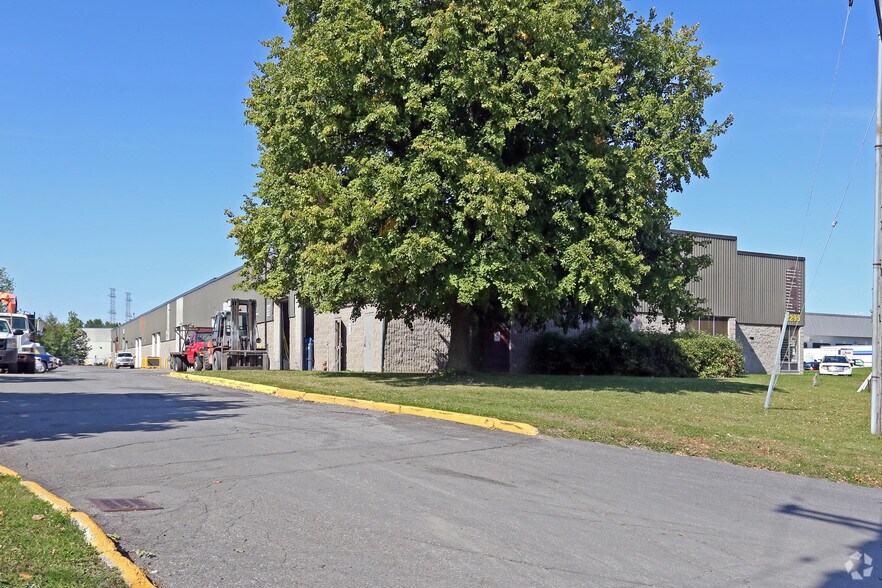 More Photos Of 2295 Stevenage Dr, Ottawa Warehouse For Lease