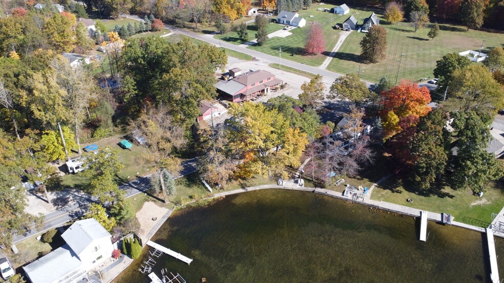 More Photos Of 25020 May St, Edwardsburg General Retail For Sale