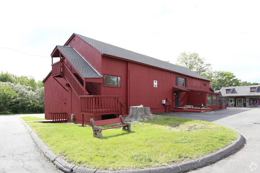 Primary Photo Of 352 Main St, Durham Freestanding For Lease