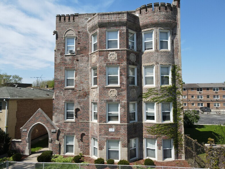 More Photos Of 7914 S Dobson Ave, Chicago Apartments For Sale