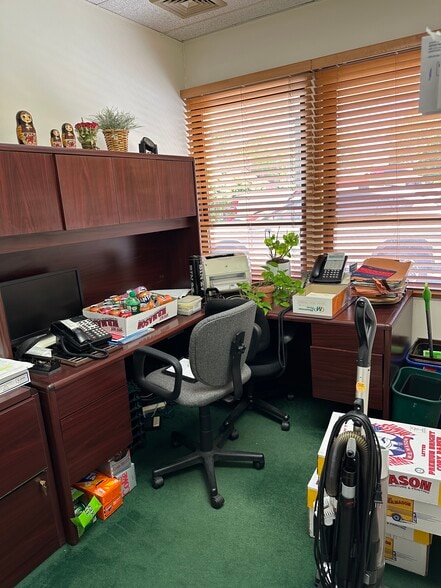 More Photos Of 8-10 Byington Pl, Norwalk Medical For Lease