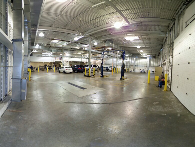 More Photos Of 7900 Hill Park Ct, Lorton Service For Lease